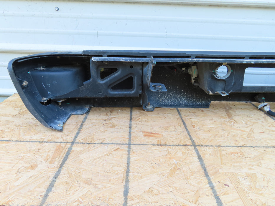 2014 2015 2016 2017 2018 GMC-Sierra Chevy-Silverado 1500 Rear Bumper OEM