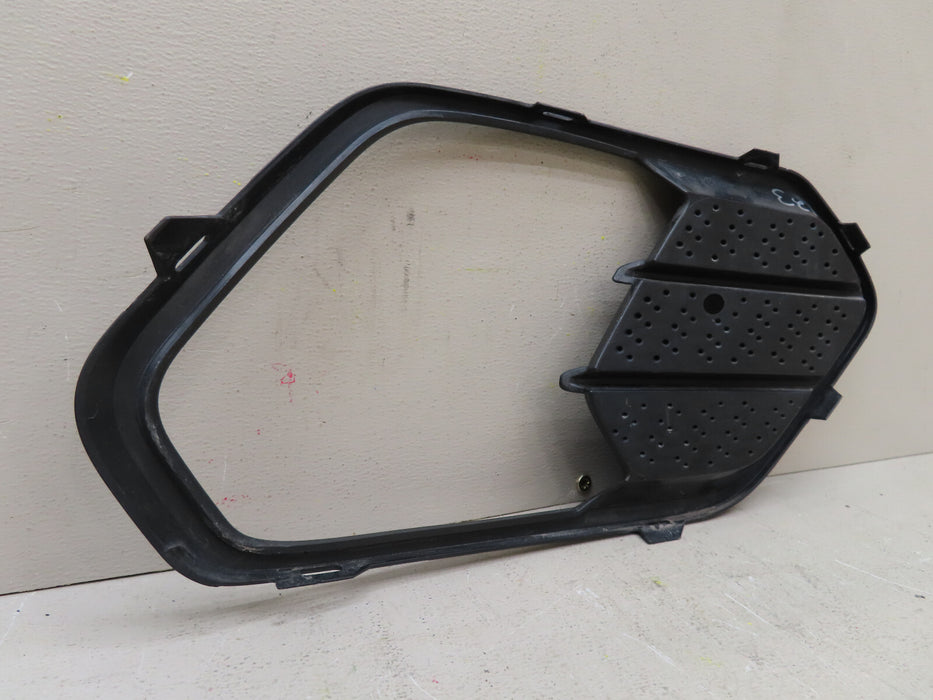 2017-2019 FORD ESCAPE FRONT LEFT DRIVER SIDE FOG LIGHT BEZEL COVER OEM