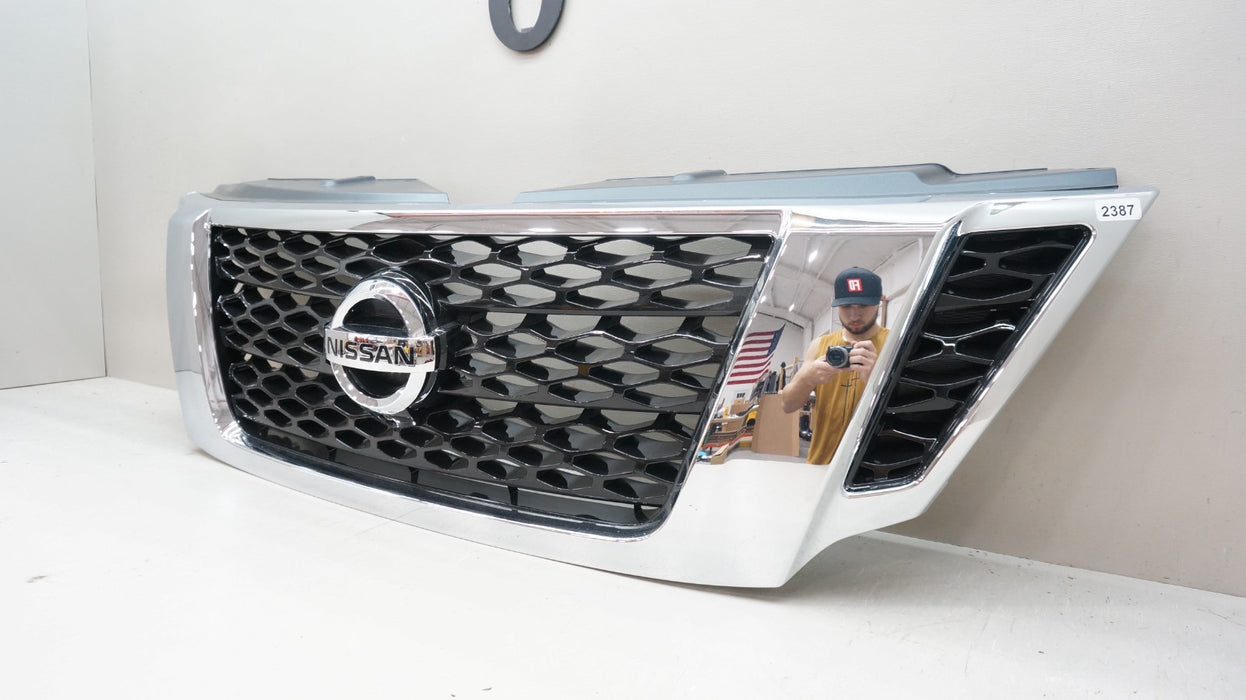 2017-2020 NISSAN ARMADA FRONT UPPER RADIATOR GRILLE GRILL 62310 5ZW0A OEM