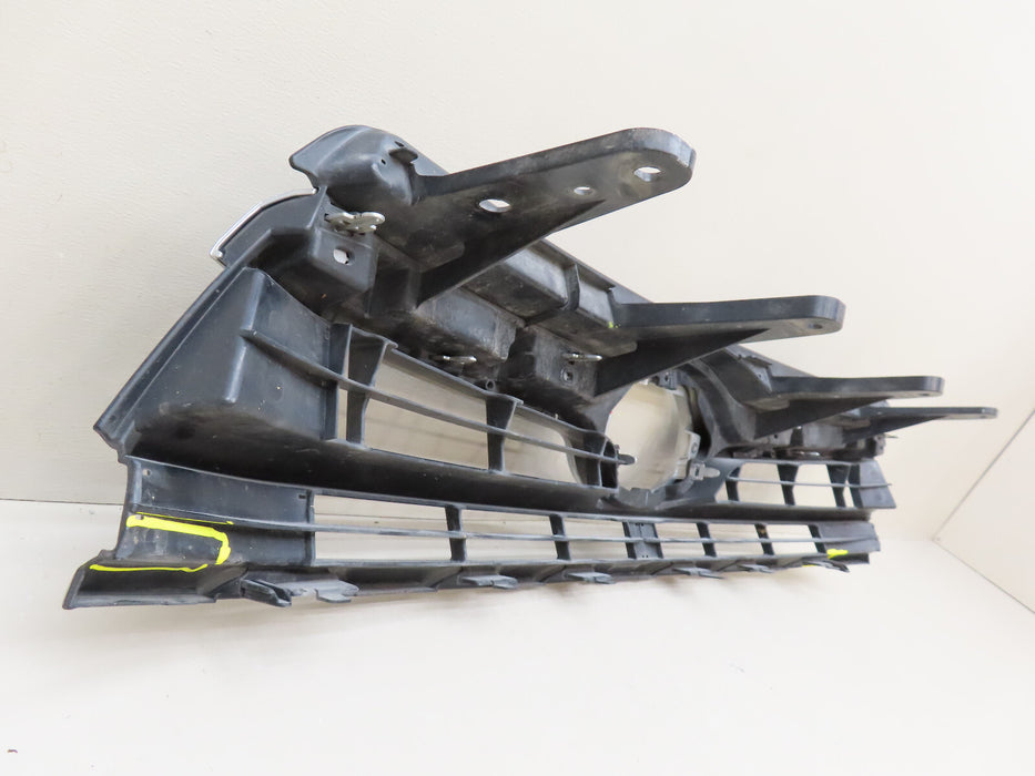 2014-2016 TOYOTA HIGHLANDER FRONT UPPER GRILLE OEM 53111-0E150