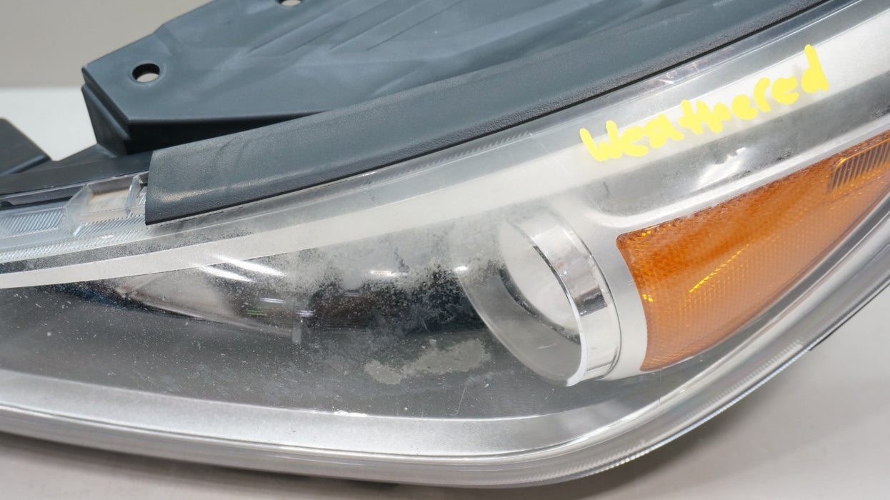 2018-2020 HYUNDAI ELANTRA GT FRONT LEFT SIDE HALOGEN HEADLIGHT OEM 92101-G30