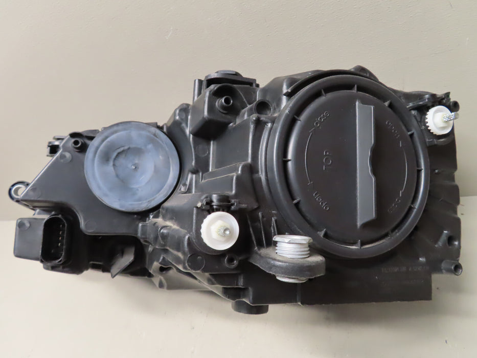 2017-2018 VOLKSWAGEN VW JETTA RIGHT HALOGEN HEADLIGHT LAMP OEM