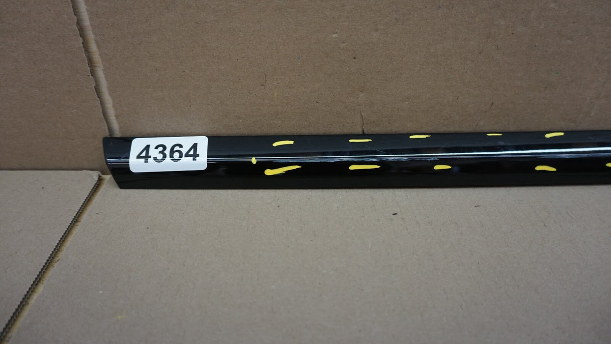 2020-2022 BENTLEY FLYING SPUR REAR RIGHT DOOR TRIM MOLDING STRIP 3SE839980 OEM