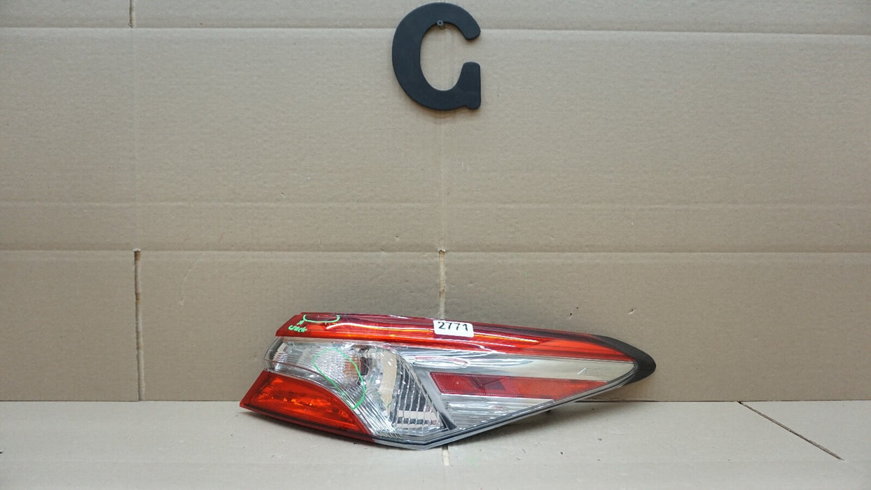 2018-2020 TOYOTA CAMRY RH RIGHT PASSENGER SIDE OUTER TAIL LIGHT OEM 18 19 20