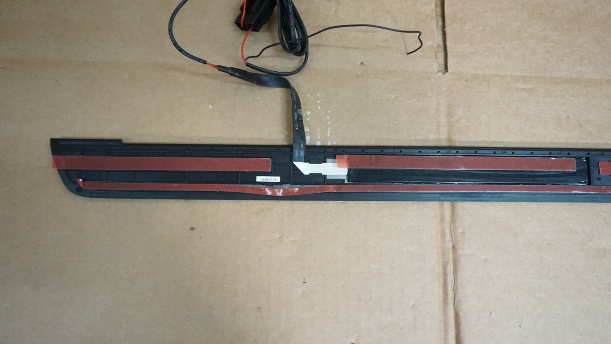 2013-2018 NISSAN ALTIMA FRONT RIGHT SILL STEP PLATE ILLUMINATED KICK PANEL OEM