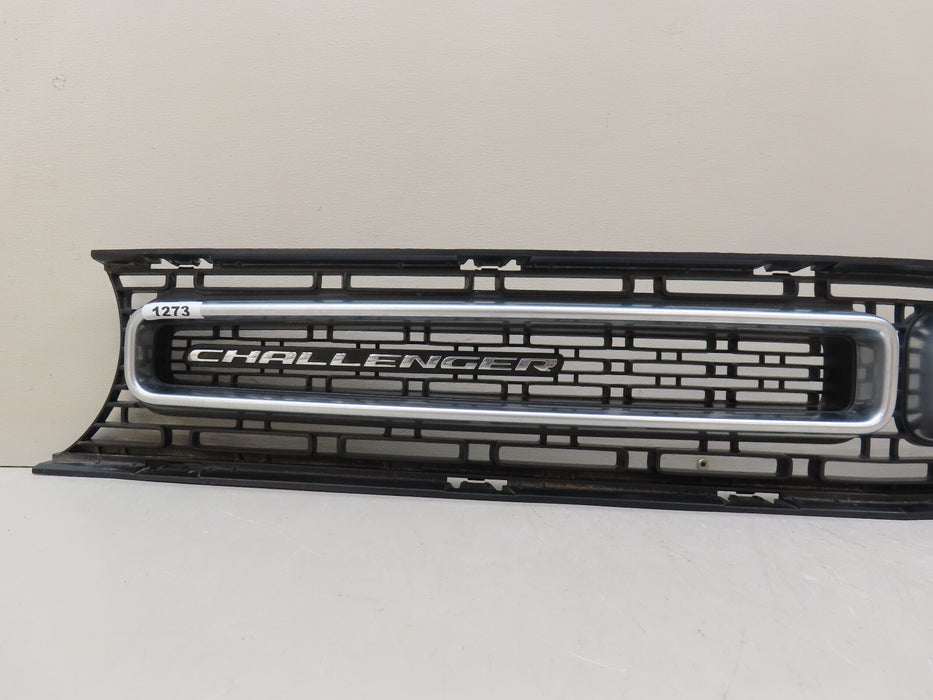 2015-2019 DODGE CHALLENGER FRONT UPPER RADIATOR GRILLE GRILL OEM 9403971