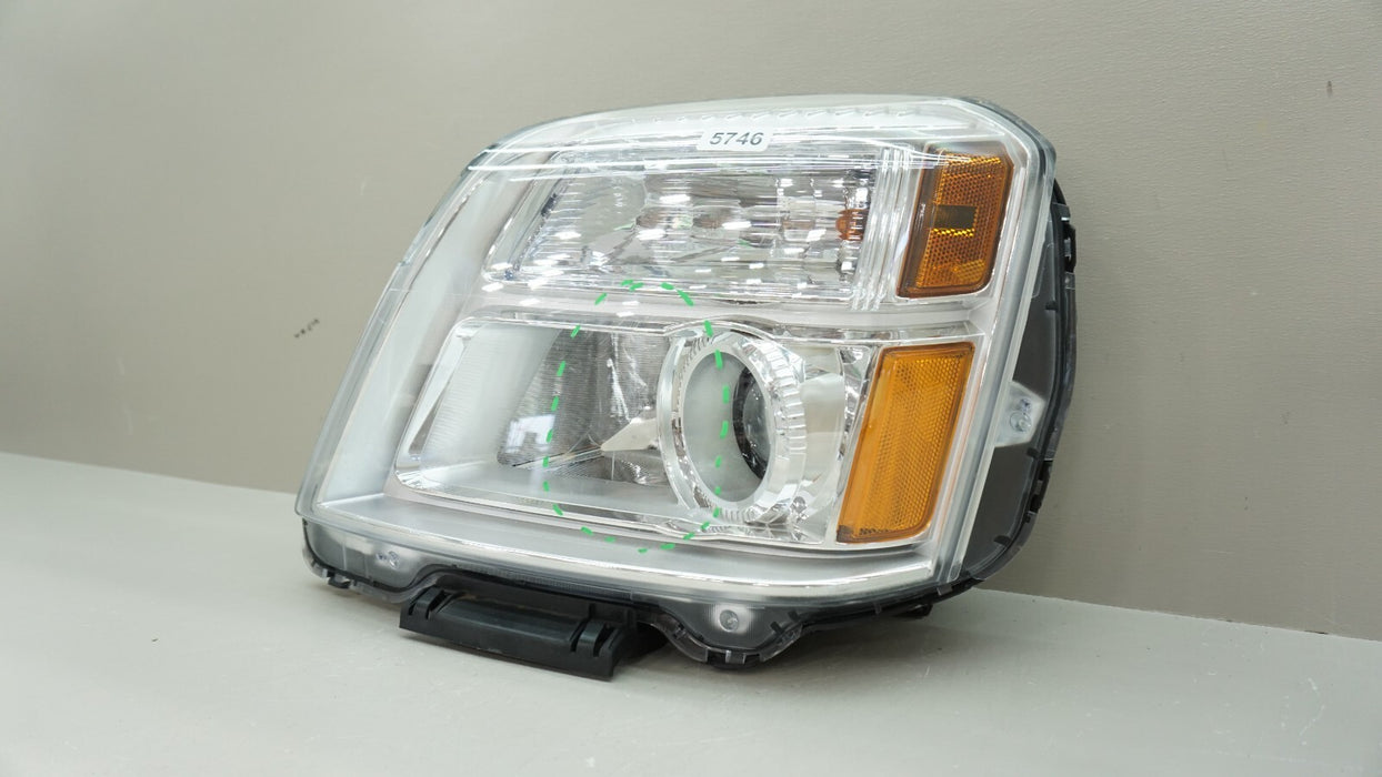 2010-2015 GMC TERRAIN FRONT LEFT DRIVER SIDE HALOGEN HEADLIGHT OEM