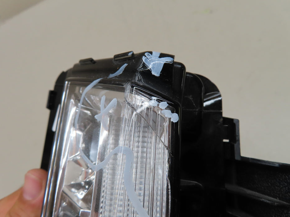 2017 - 2020 CADILLAC XT5 FRONT RIGHT PASSENGER SIDE FOG LIGHT DRL LED LAMP OEM