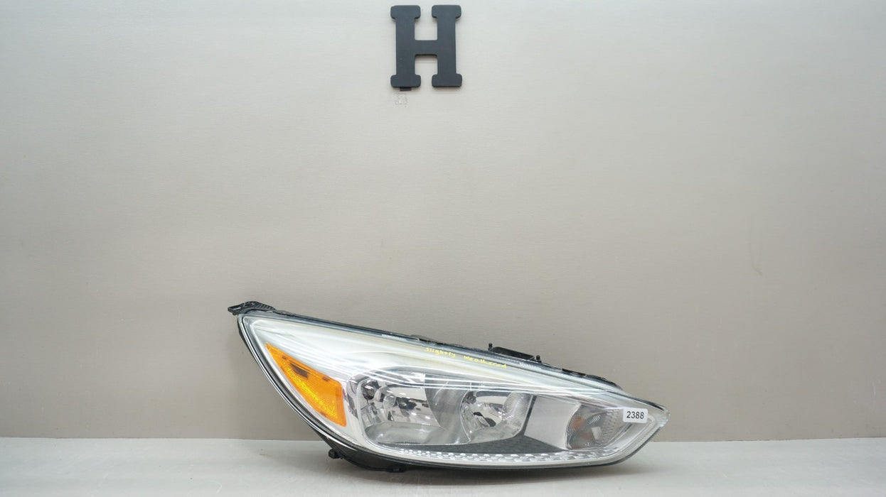 2015-2018 FORD FOCUS FRONT RIGHT SIDE HALOGEN HEADLIGHT OEM F1EB-13W029