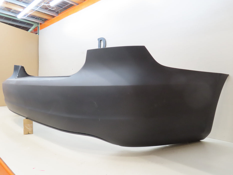 2014 2015 VOLKSWAGEN PASSAT SEDAN BUMPER COVER OEM 561 807 421