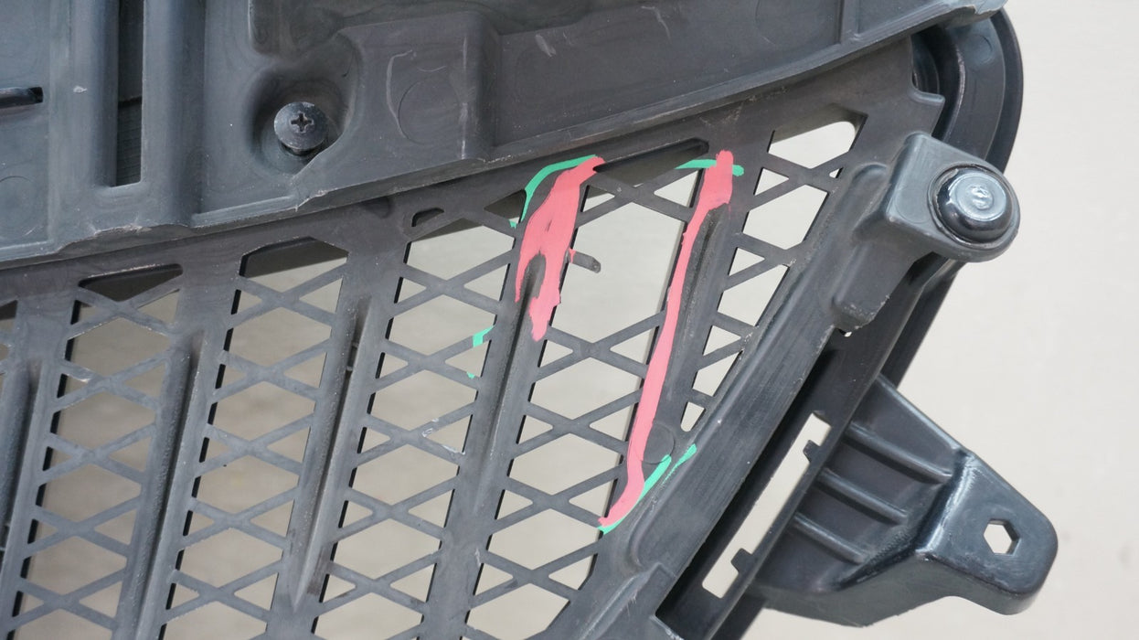 2017-2020 BUICK ENCORE FRONT RADIATOR GRILLE GRILL 42582101 OEM