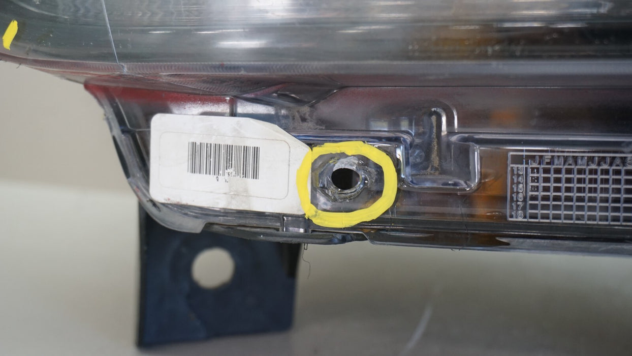 2016-2020 DODGE DURANGO FRONT RIGHT PASSENGERS RH HEADLIGHT OEM