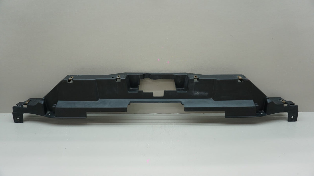 2007-2014 CADILLAC ESCALADE FRONT GRILLE BRACKET TRIM 15904442 OEM