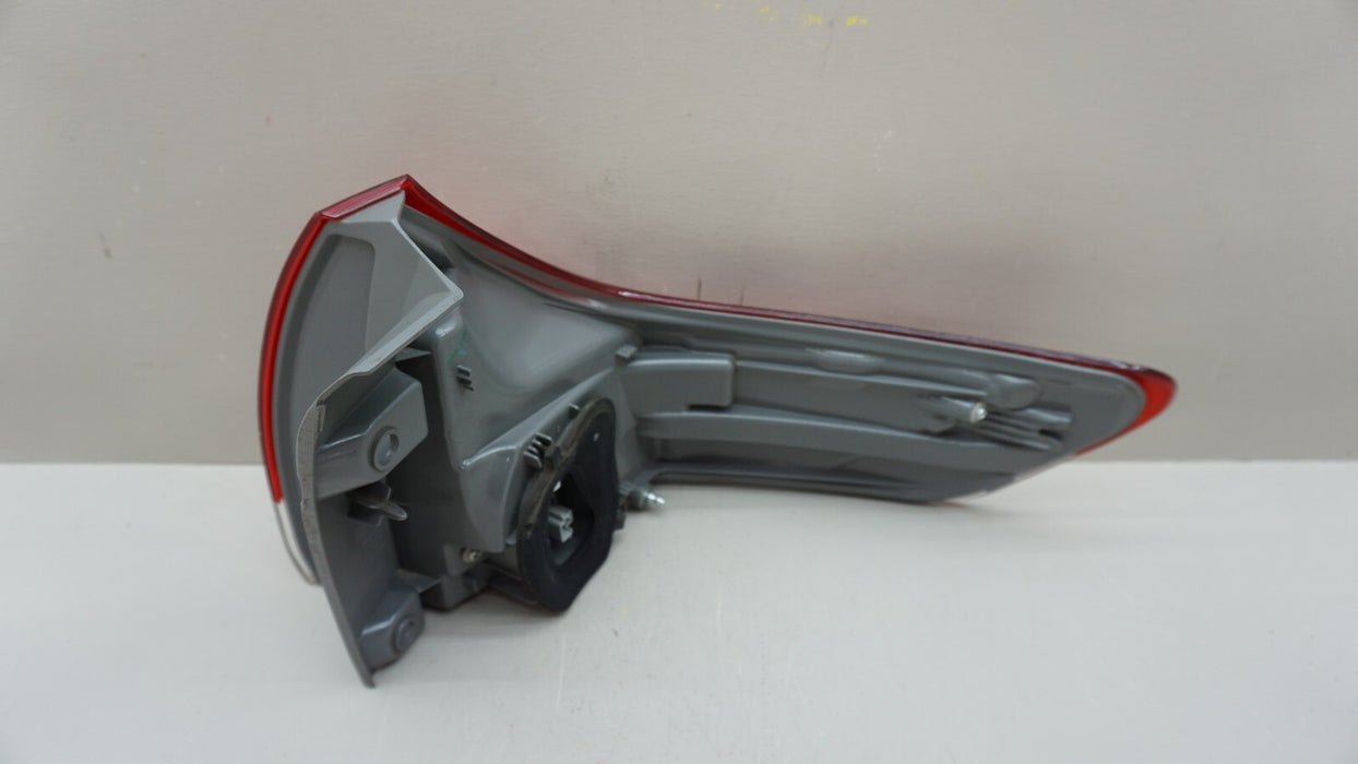 2011-2014 TOYOTA SIENNA REAR LH LEFT DRIVER SIDE OUTER TAIL LIGHT OEM