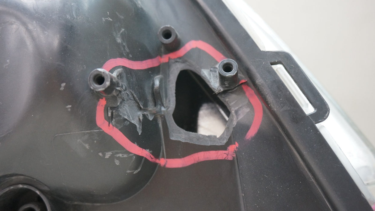 2010-2012 MERCEDES GLK350 FRONT LEFT DRIVER SIDE HALOGEN HEADLIGHT OEM