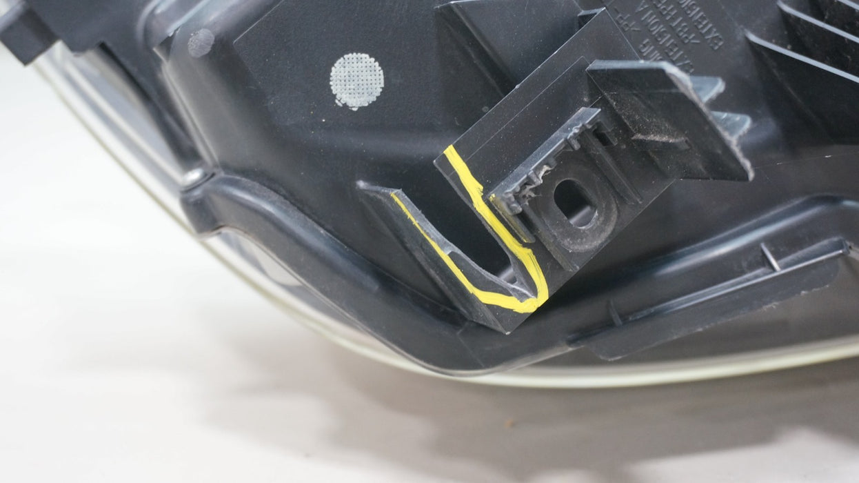 2016-2022 MAZDA CX-3 FRONT LEFT DRIVER SIDE HALOGEN HEADLIGHT OEM