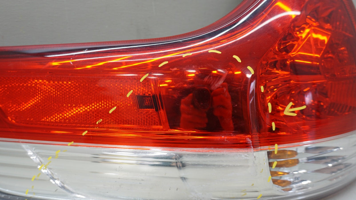 2011-2014 TOYOTA SIENNA REAR LH LEFT DRIVER SIDE OUTER TAIL LIGHT OEM