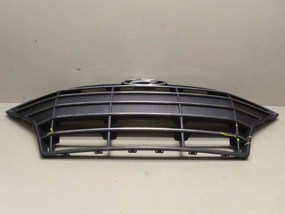 2019-2020 HYUNDAI ELANTRA FRONT BUMPER GRILLE GRILL W/ EMBLEM OEM 86352-F2BA0