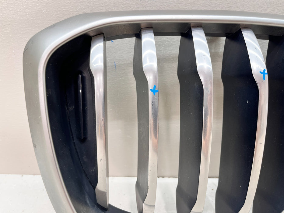 2018-2021 BMW X4 G02 RH RIGHT UPPER KIDNEY GRILLE OEM BM011.2Y20.XX00