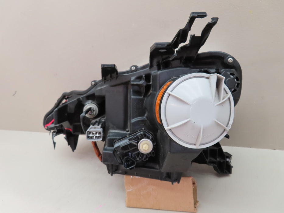 2013-2016 SUBARU BRZ FRONT RIGHT PASSENGER HEADLIGHT LAMP XENON OEM 39000-60082