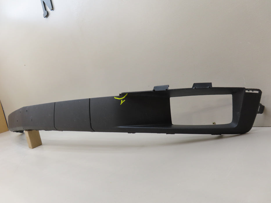 2015-2020 CHEVROLET TAHOE SUBURBAN FRONT BUMPER TRIM MOLDING OEM 22936495