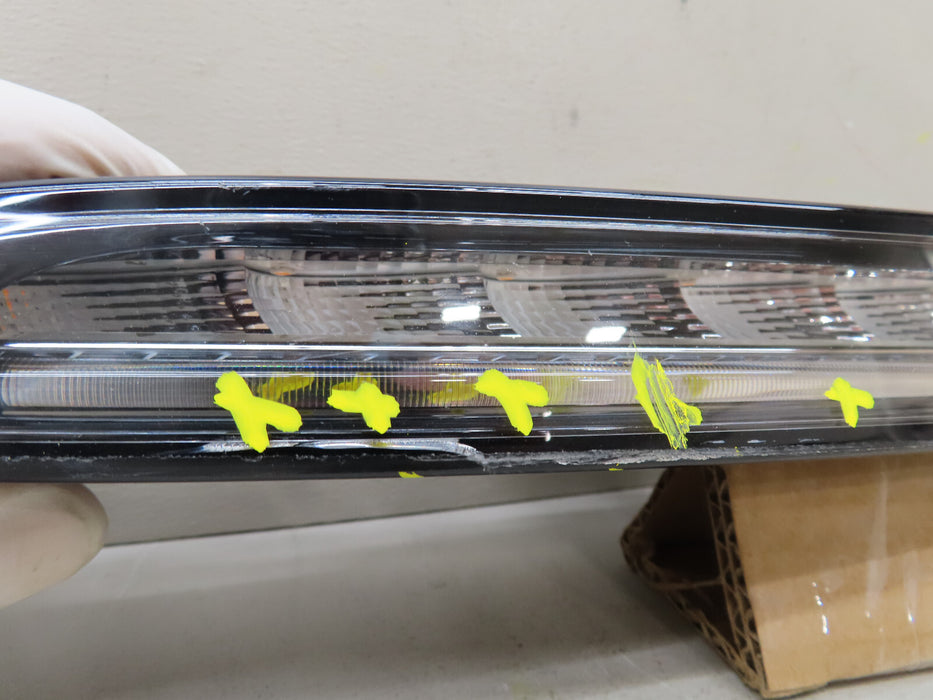 2015-2018 PORSCHE MACAN 95B FRONT RIGHT PASSENGER TURN SIGNAL OEM 95B941182A