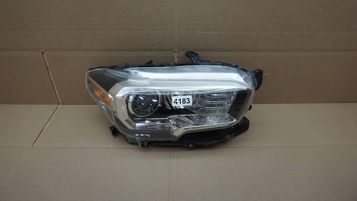 2016-2022 TOYOTA TACOMA FRONT RIGHT PASSENGERS SIDE HEADLIGHT CAPA