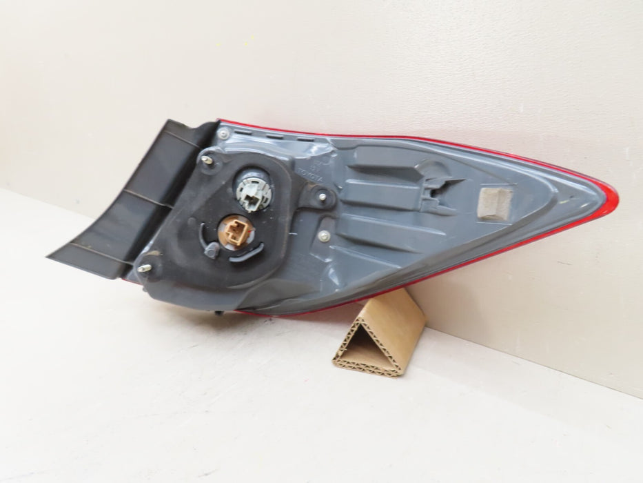 2014-2016 TOYOTA COROLLA REAR LEFT DRIVER SIDE OUTER TAIL LIGHT BRAKE LAMP OEM