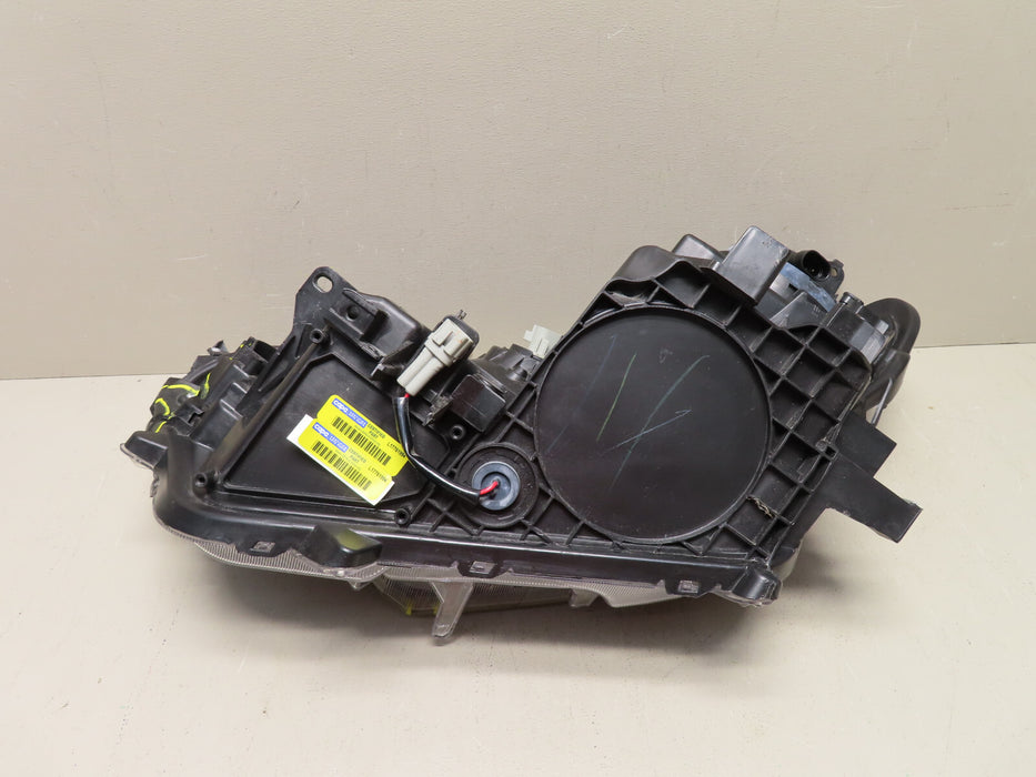 2016-2018 TOYOTA RAV-4 HEADLIGHT PASSENGER RIGHT HALOGEN LAMP OEM