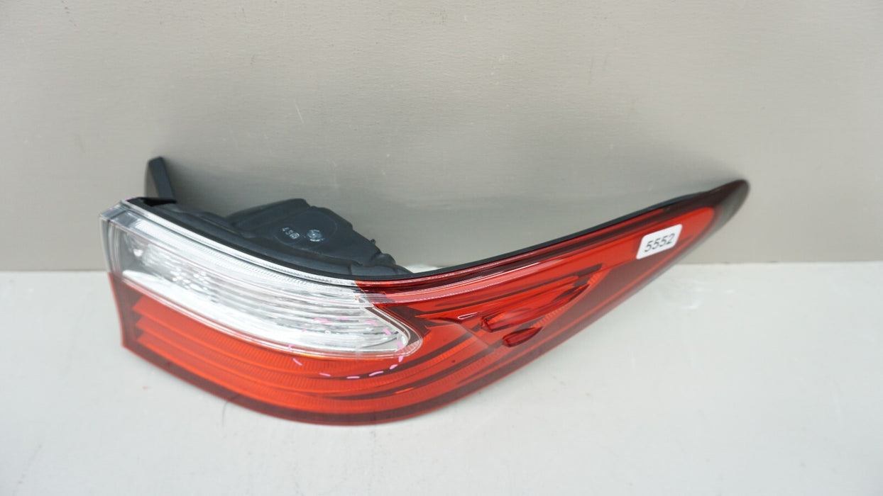 2013-2015 LEXUS ES350 ES300H REAR RIGHT PASSENGER SIDE TAIL LIGHT OEM 2014