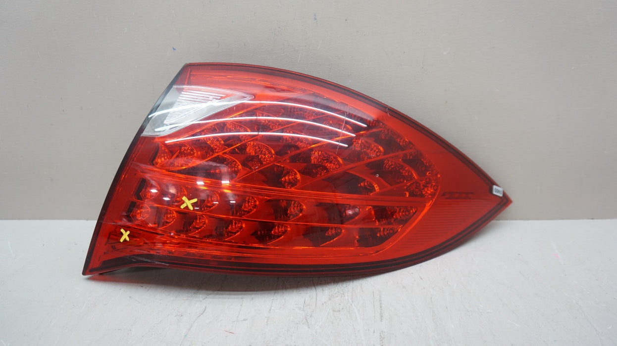 2011-2014 PORSCHE CAYENNE RH RIGHT REAR TAIL LIGHT OUTER 7P5.945.096 AA OEM