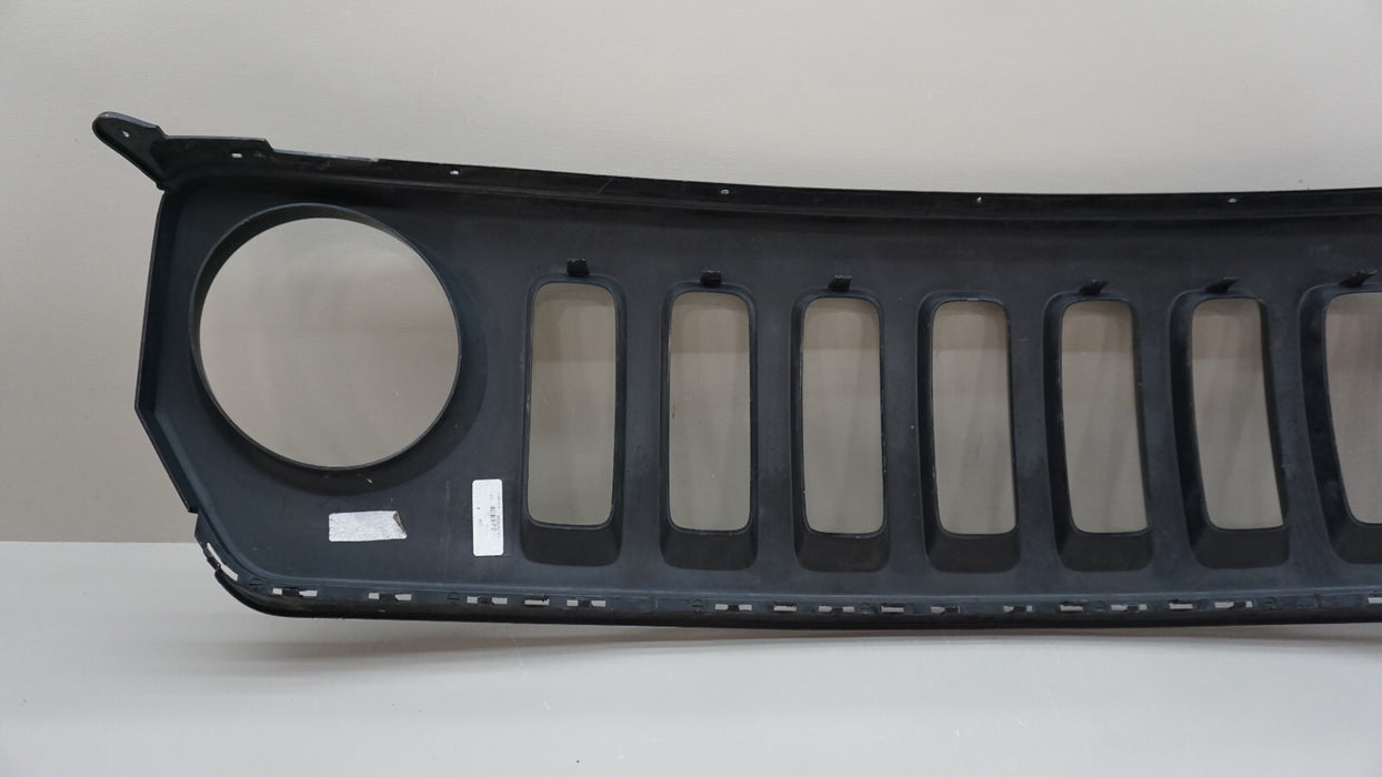 2011-2017 JEEP PATRIOT FRONT MAIN BUMPER GRILLE OEM 11MK74-J-1100P