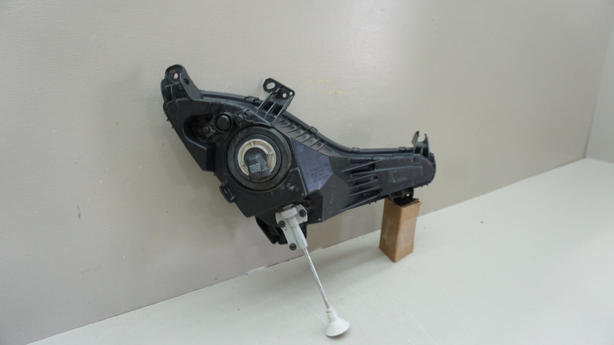 2014-2016 HYUNDAI ELANTRA FRONT LH LEFT DRIVER SIDE FOG LIGHT OEM