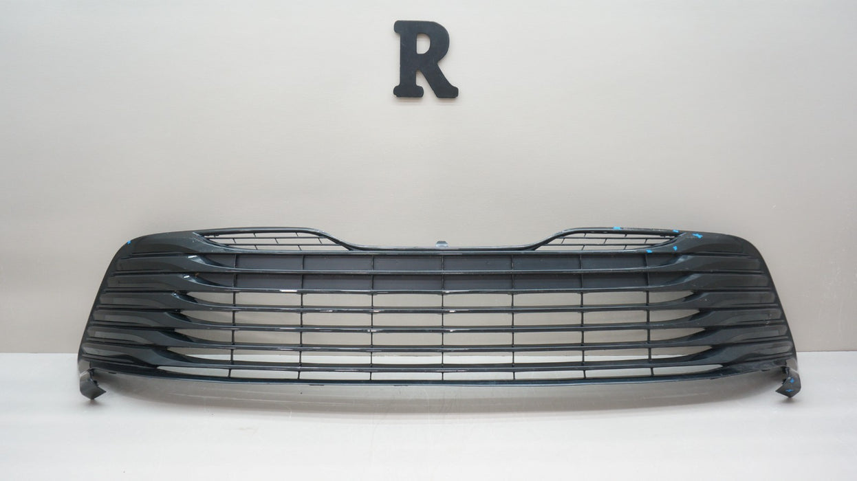 2018-2020 TOYOTA CAMRY FRONT BUMPER RADIATOR GRILLE OEM 53113-06010