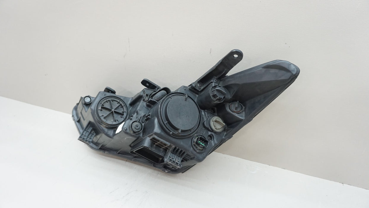 2013-2016 HYUNDAI SANTA FE FRONT PASSENGER SIDE HEADLIGHT HALOGEN OEM 14 15