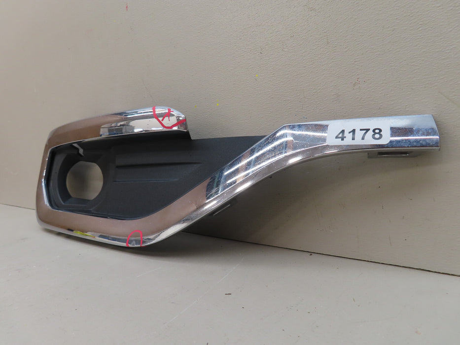 2017-2019 GMC ACADIA FRONT RIGHT PASSENGER SIDE FOG LIGHT COVER BEZEL OEM