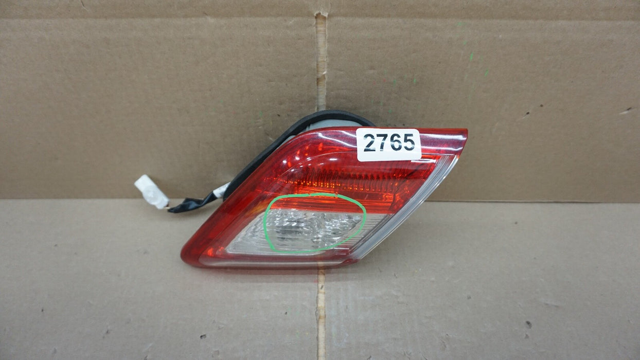 2010-2011 TOYOTA CAMRY REAR RH RIGHT PASSENGER SIDE INNER TAIL LIGHT OEM 10 11