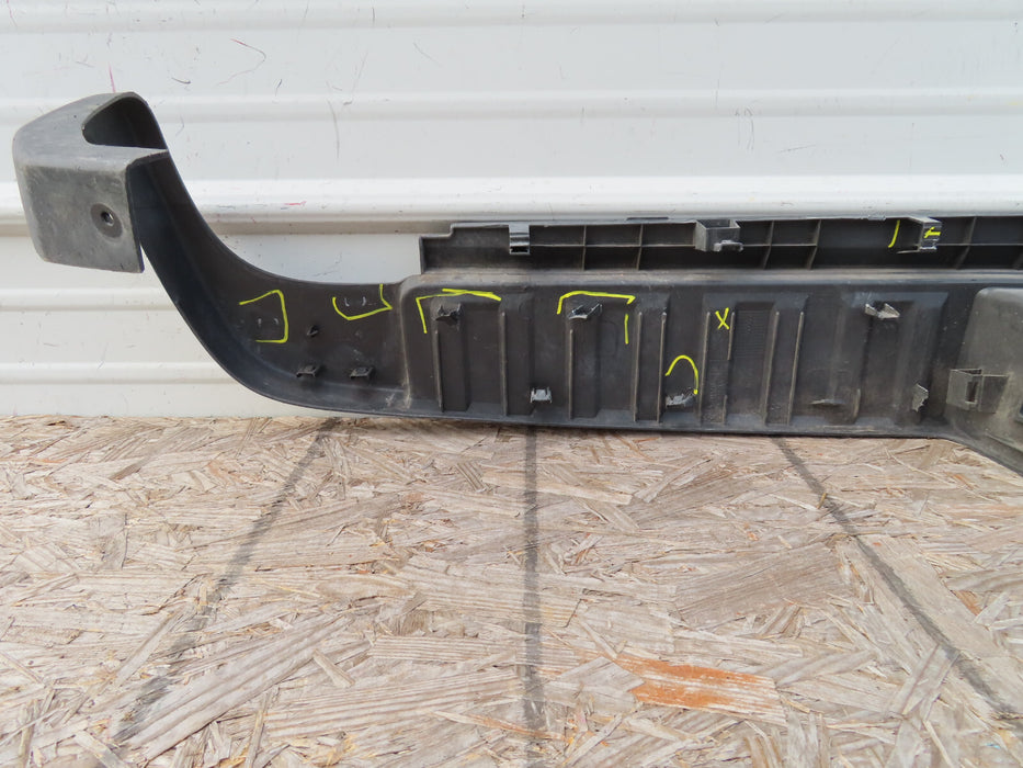 2015-2019 CHEVROLET/GMC 2500HD/3500HD REAR BUMPER COVER STEP PAD OEM