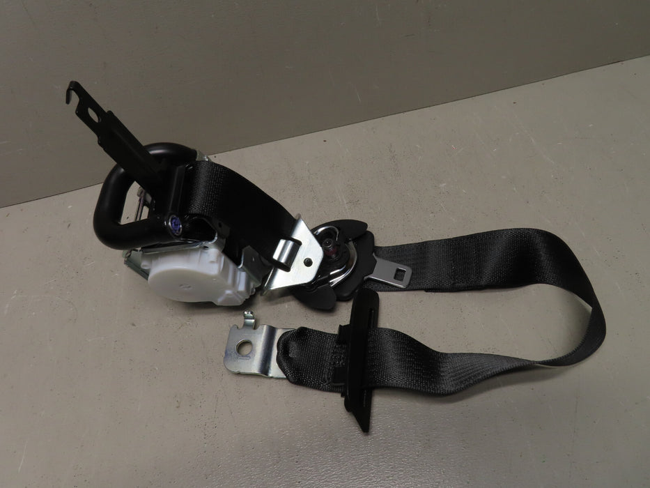 NEW GENUINE GENERAL MOTORS SEAT BELT RETRACTOR KIT P#84493995 OEM