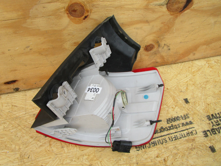 10 11 12 13 14 15 16 17 GMC TERRAIN LEFT REAR TAIL LIGHT TAIL LAMP OEM