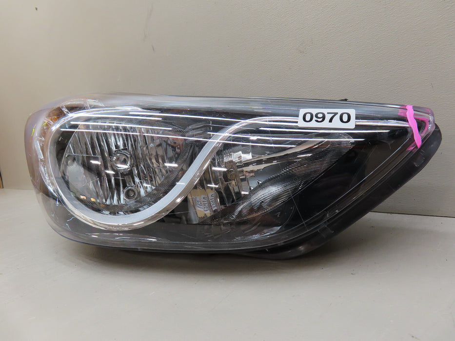 2013-2016 HYUNDAI ELANTRA RIGHT PASSENGER SIDE HEADLIGHT HALOGEN HEADLAMP OEM