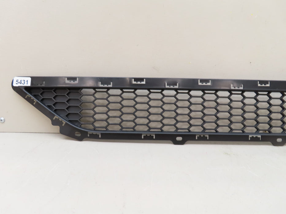 2016-2018 HYUNDAI TUCSON FRONT LOWER BUMPER GRILLE GRILL OEM 86561-D3000