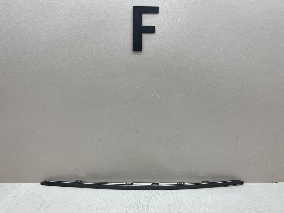 2021-2023 HYUNDAI ELANTRA REAR LOWER BUMPER CHROME TRIM CENTER 86699-AB000 OEM