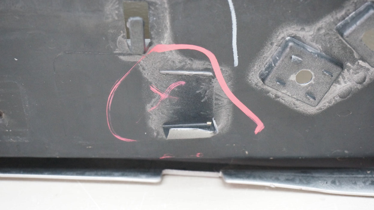 2009-2011 TOYOTA RAV4 REAR LICENSE PLATE TRUNK ASSEMBLY MOLDING OEM 76806-0R010