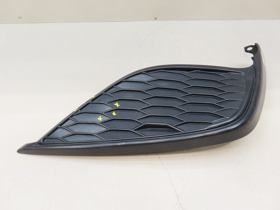2021-2023 TOYOTA CAMRY FORNT RIGHT PASSENGER SIDE FOG LIGHT COVER OEM