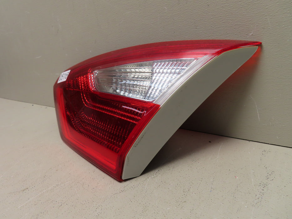 2012-2014 Ford Focus SEDAN RIGHT INNER TAILLIGHT LAMP OEM