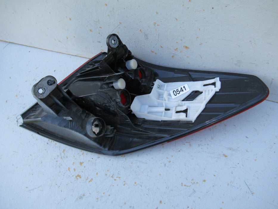 2010 2011 2012 2013 2014 SUBARU OUTBACK LEFT TAILLIGHT LAMP OEM
