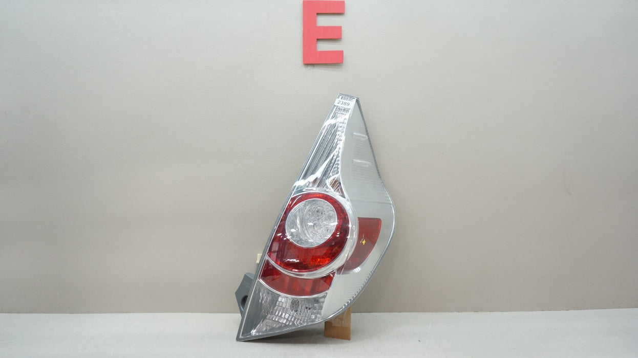 2012-2014 TOYOTA PRIUS C REAR RIGHT PASSENGER SIDE TAIL LIGHT OEM