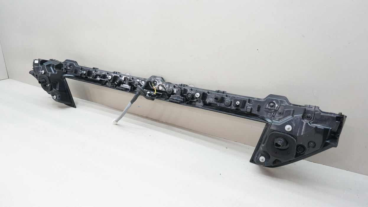 2022-2024 HYUNDAI TUCSON REAR CENTER LED TAIL LIGHT WITH CAMERA OEM