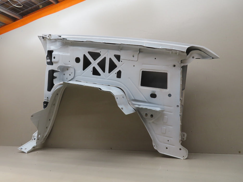 2015-2018 CHEVROLET SILVERADO 1500 2500 3500 FRONT LEFT SIDE FENDER OEM 22935934